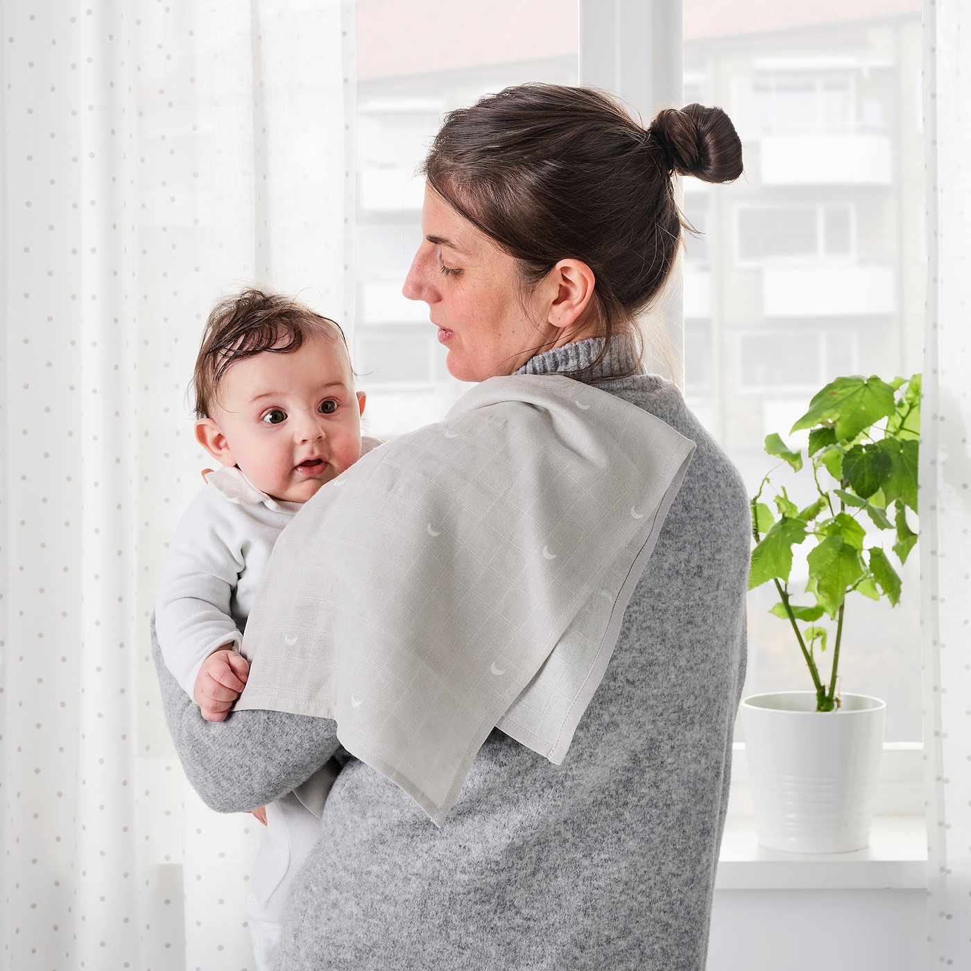 chusteczki pampers sensitive z zamknięciem