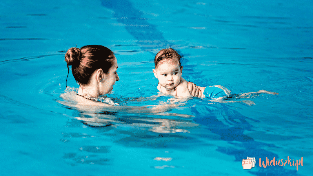 nieprzemakalne kosmetyczki dla mamy z dzieckiem na pampers